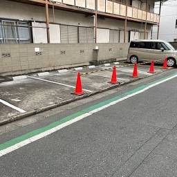 第5吾妻荘駐車場