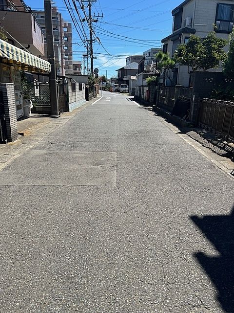 前面道路 神奈川県平塚市東真土4丁目 売地 前面道路
